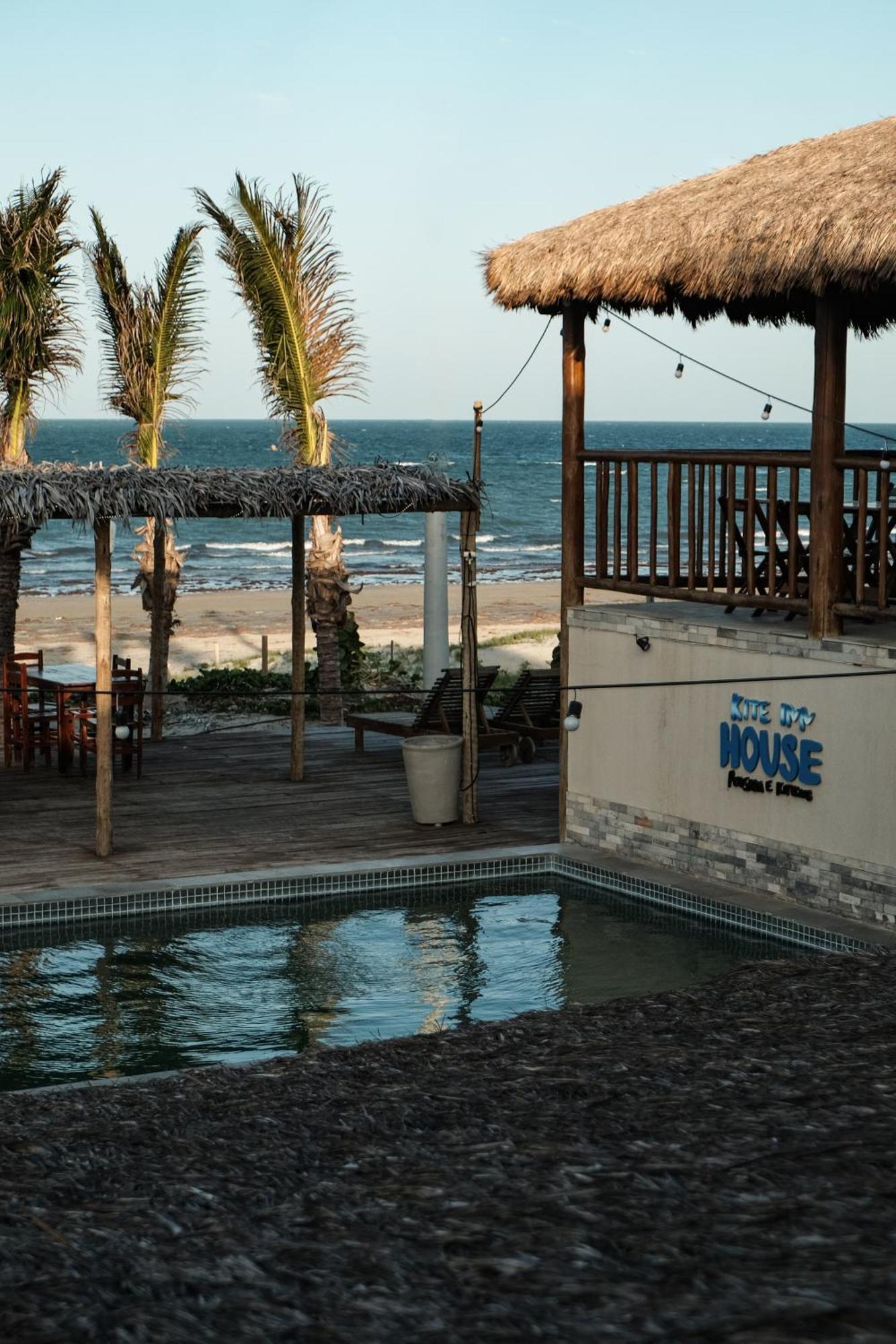 Seu Pedro Lounge Praia - Pousada E Kite Center Icapui Exterior photo